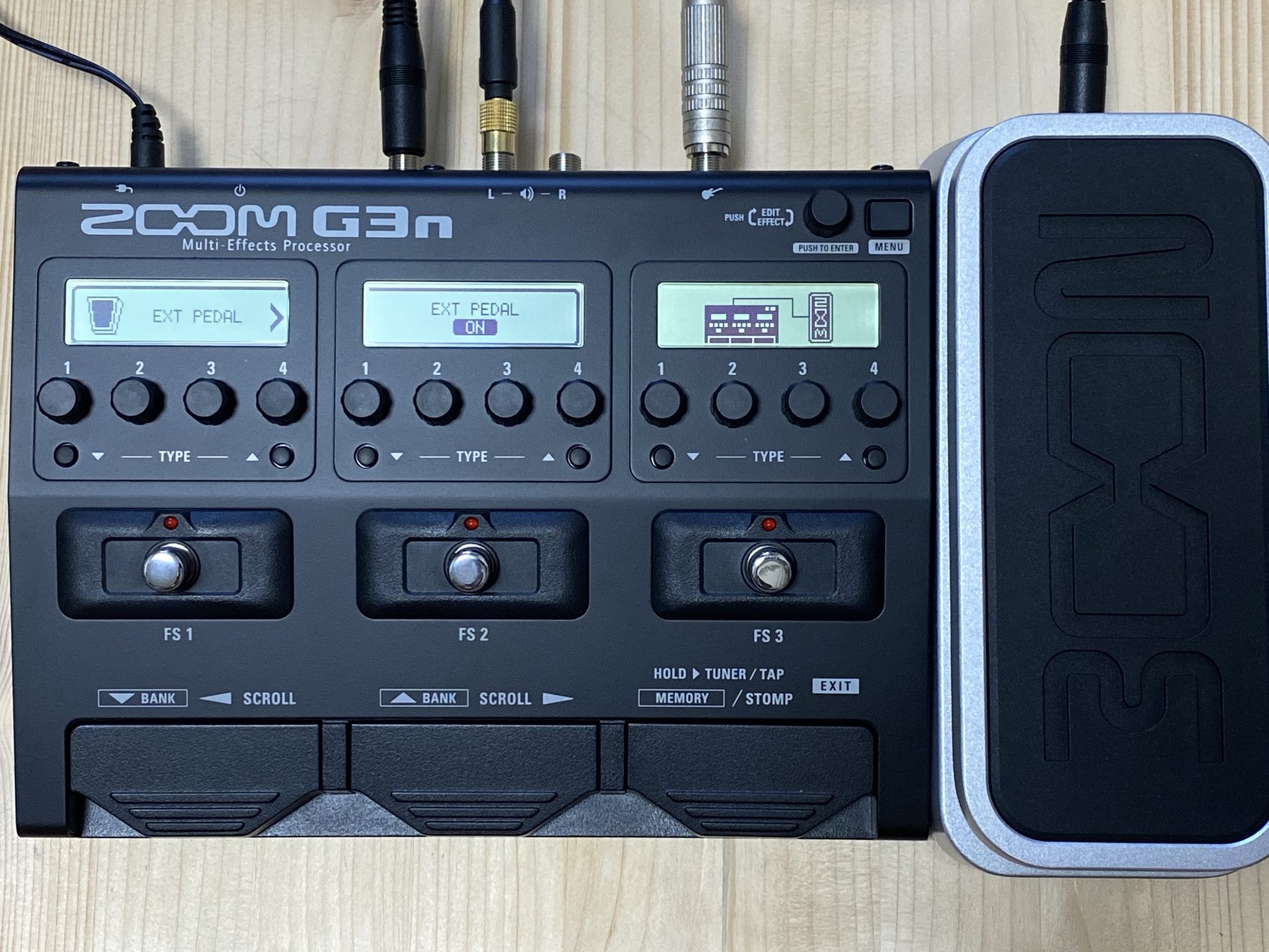 ZOOM G2FOUR マルチエフェクター FP02M エクスプレッションペダルの+